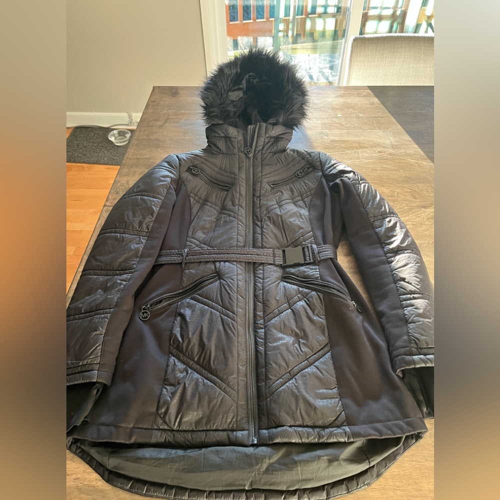 Michael Kors slim puffer coat M